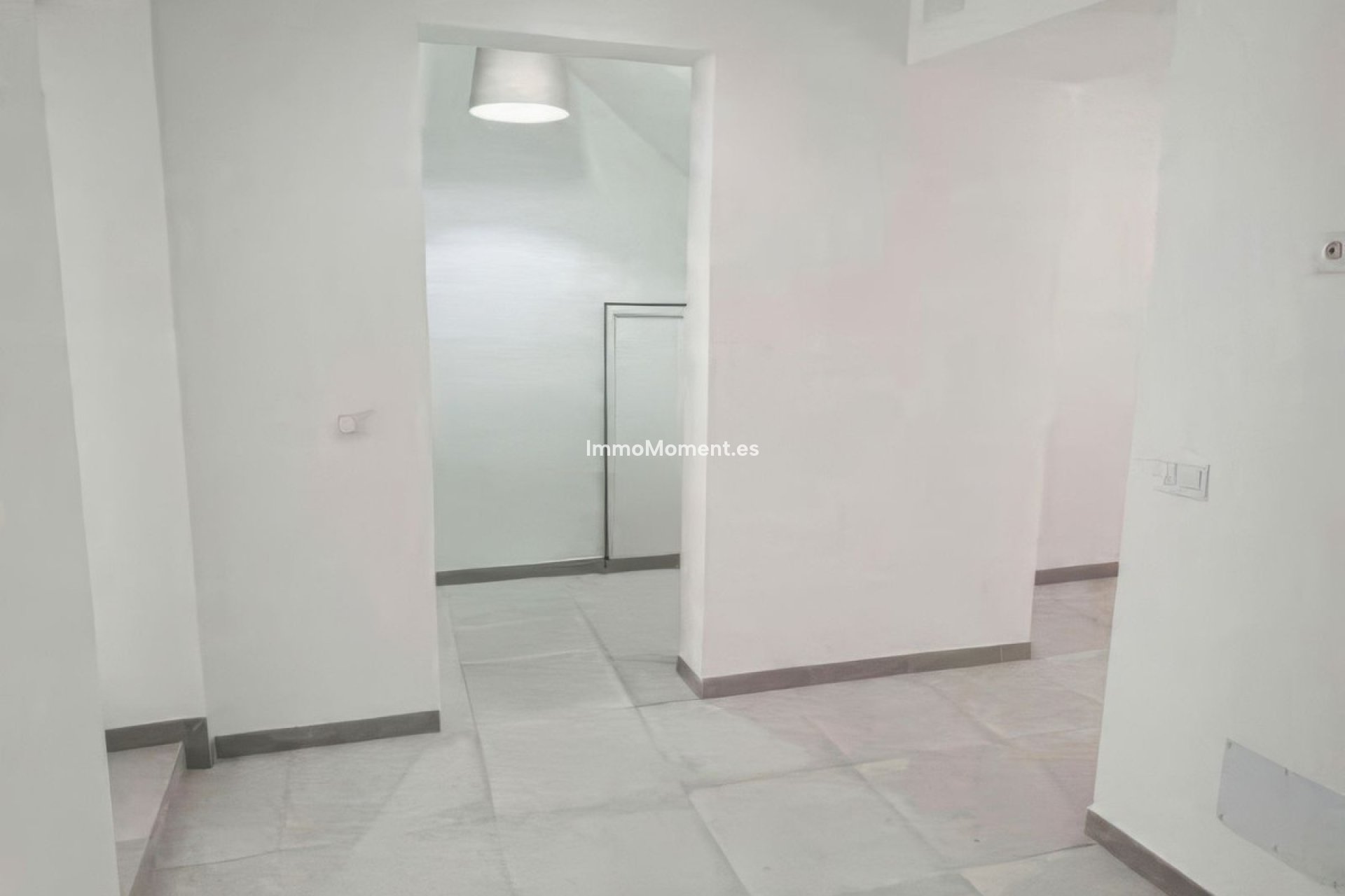 Resale - Apartment - Inland  - Alhaurín el Grande Centro