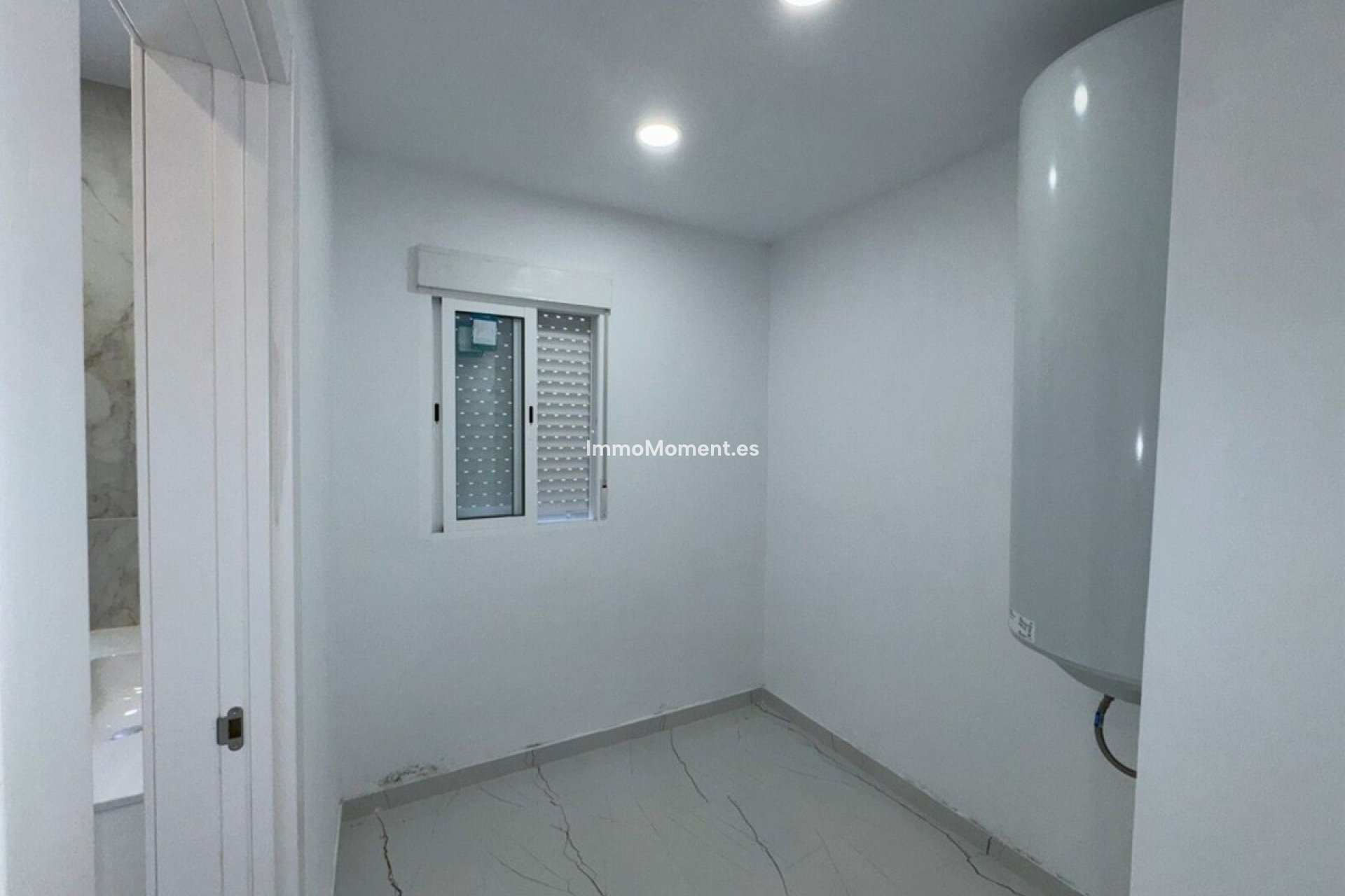 Resale - Apartment - Inland  - Alhaurín el Grande Centro