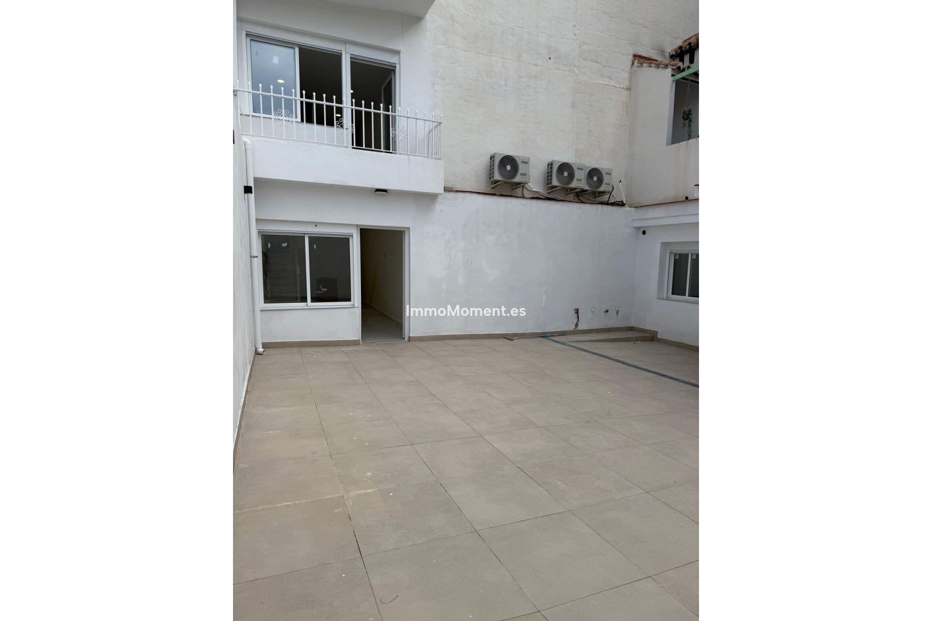 Resale - Apartment - Inland  - Alhaurín el Grande Centro