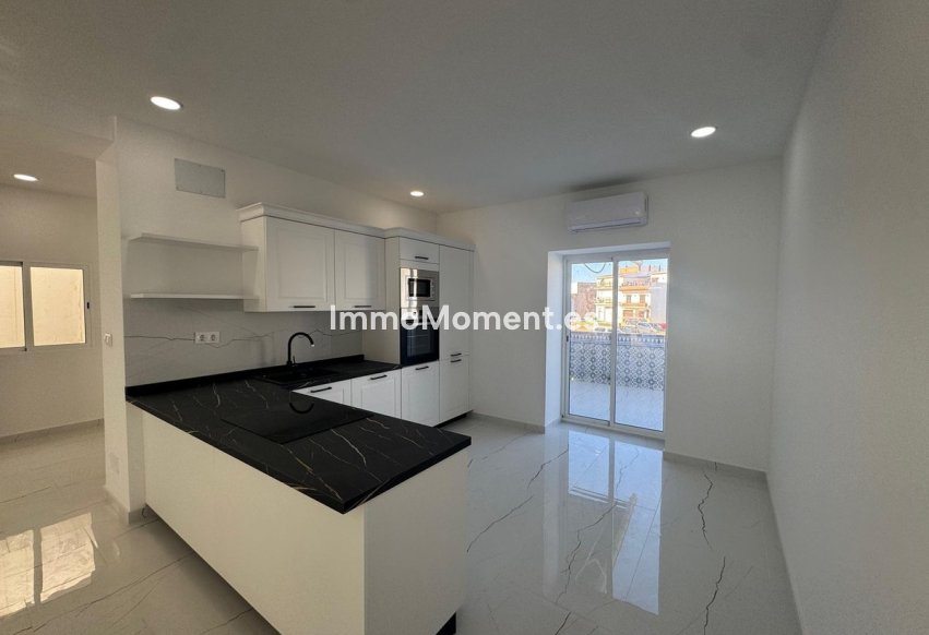 Resale - Apartment - Inland  - Alhaurín el Grande Centro