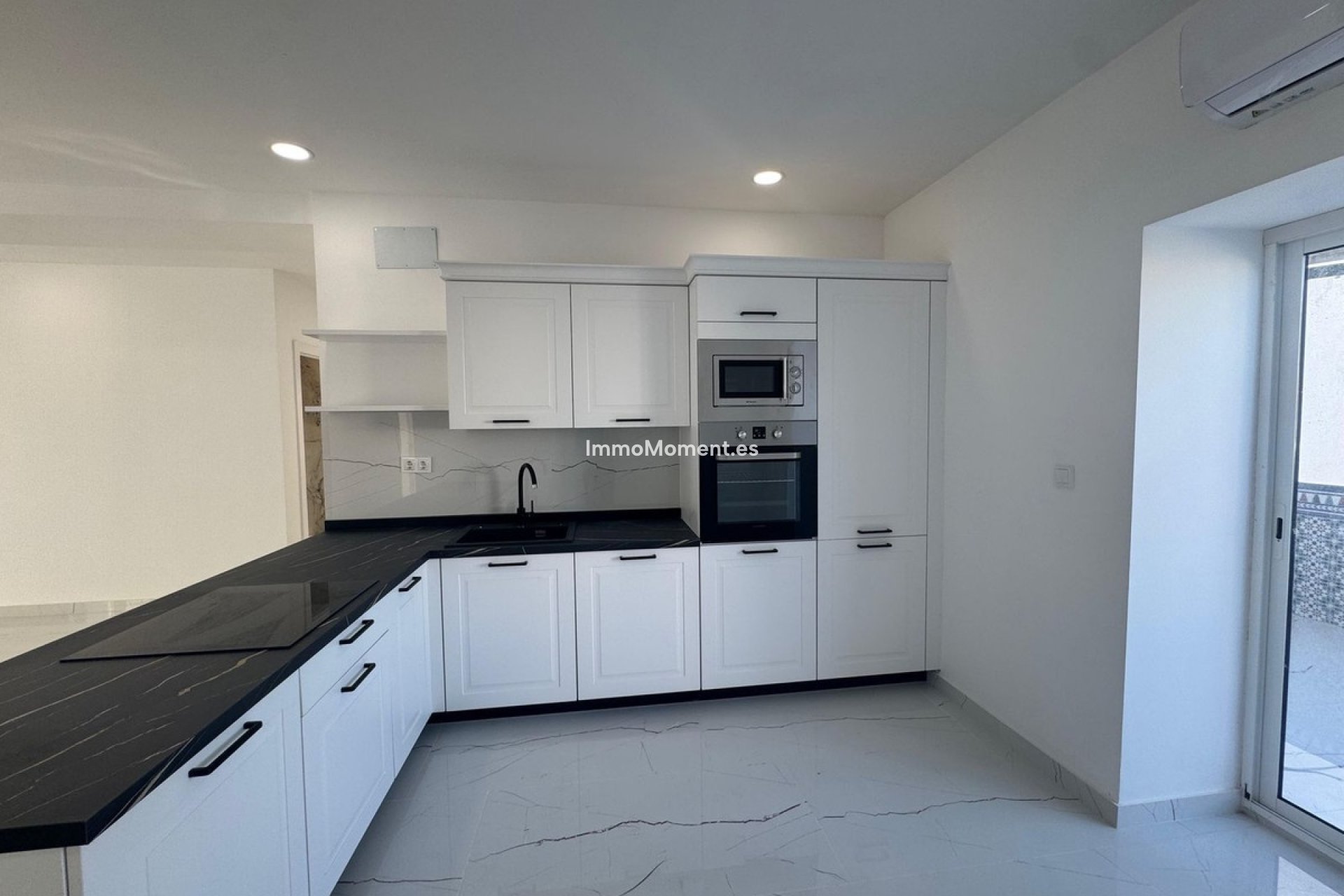 Resale - Apartment - Inland  - Alhaurín el Grande Centro