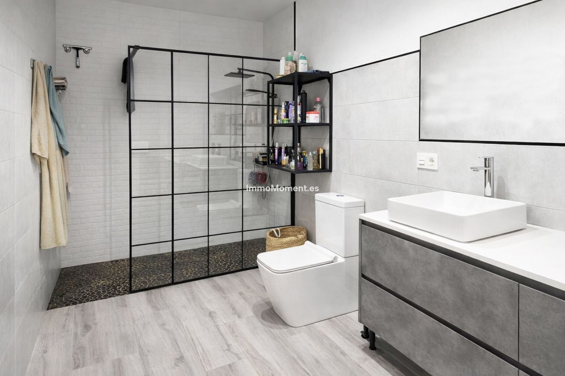 Resale - Apartment - Inland  - Alhaurín el Grande Centro