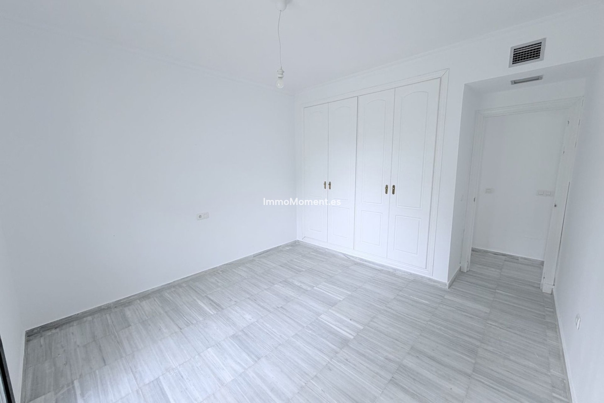 Resale - Apartment - Inland  - Alhaurín Golf