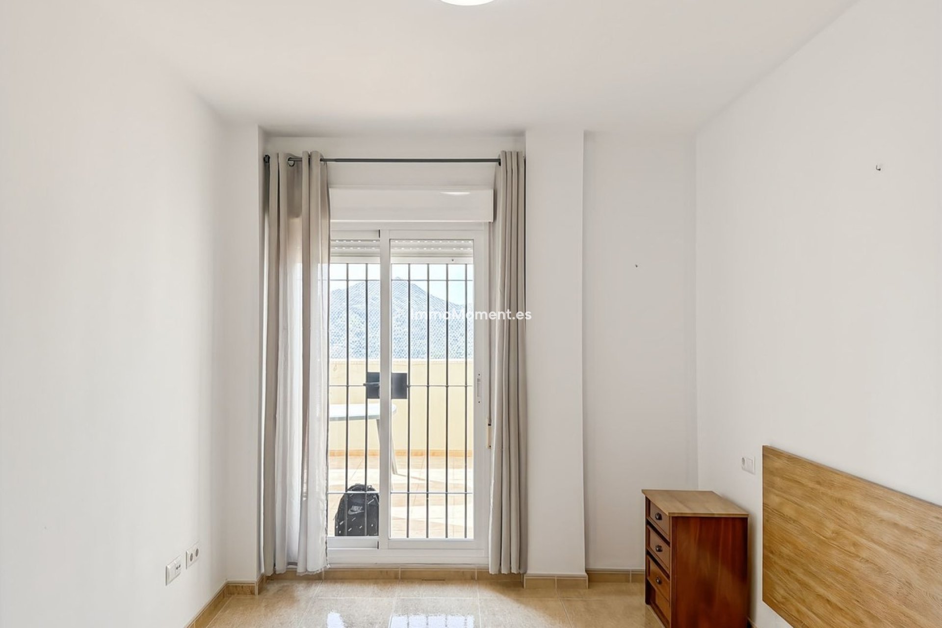 Resale - Apartment - Inland  - Almogía