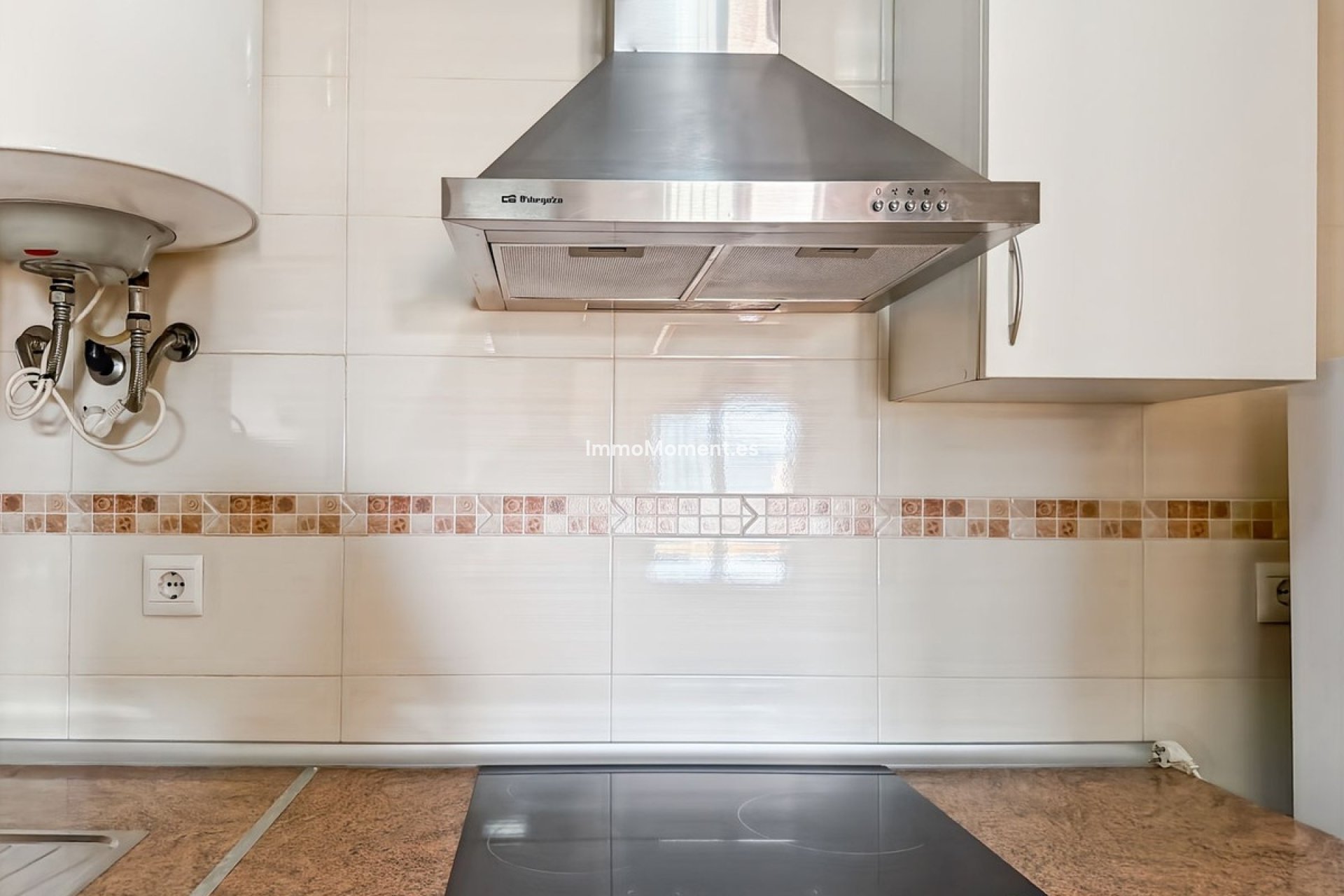 Resale - Apartment - Inland  - Almogía