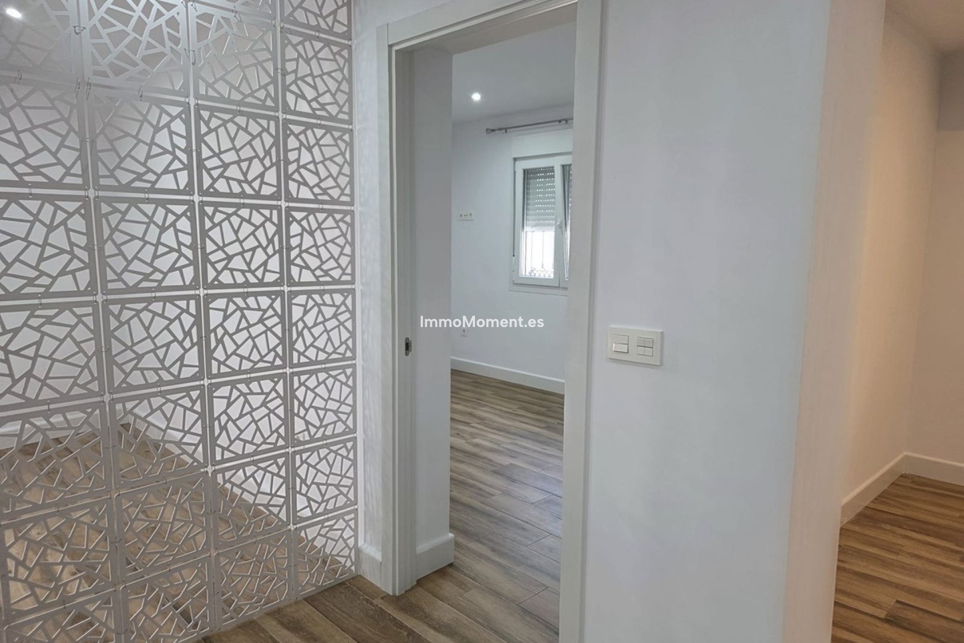 Resale - Apartment - Inland  - Coín