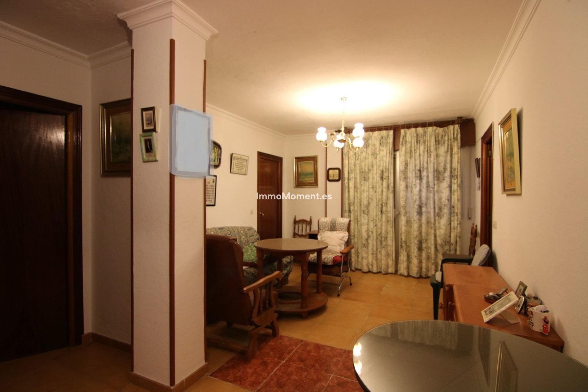 Resale - Apartment - Inland  - Guaro