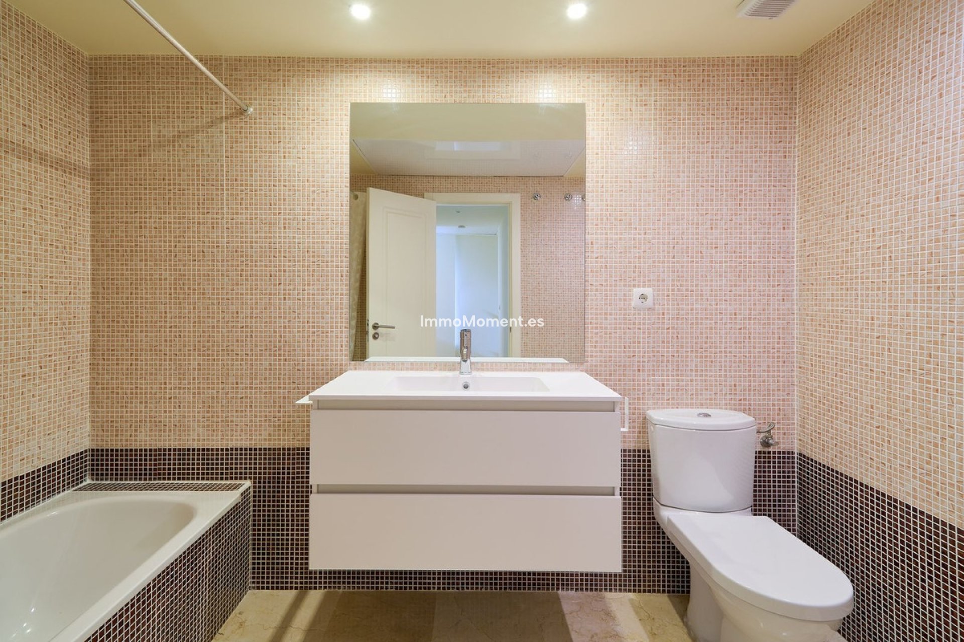 Resale - Apartment - Inland  - Istán