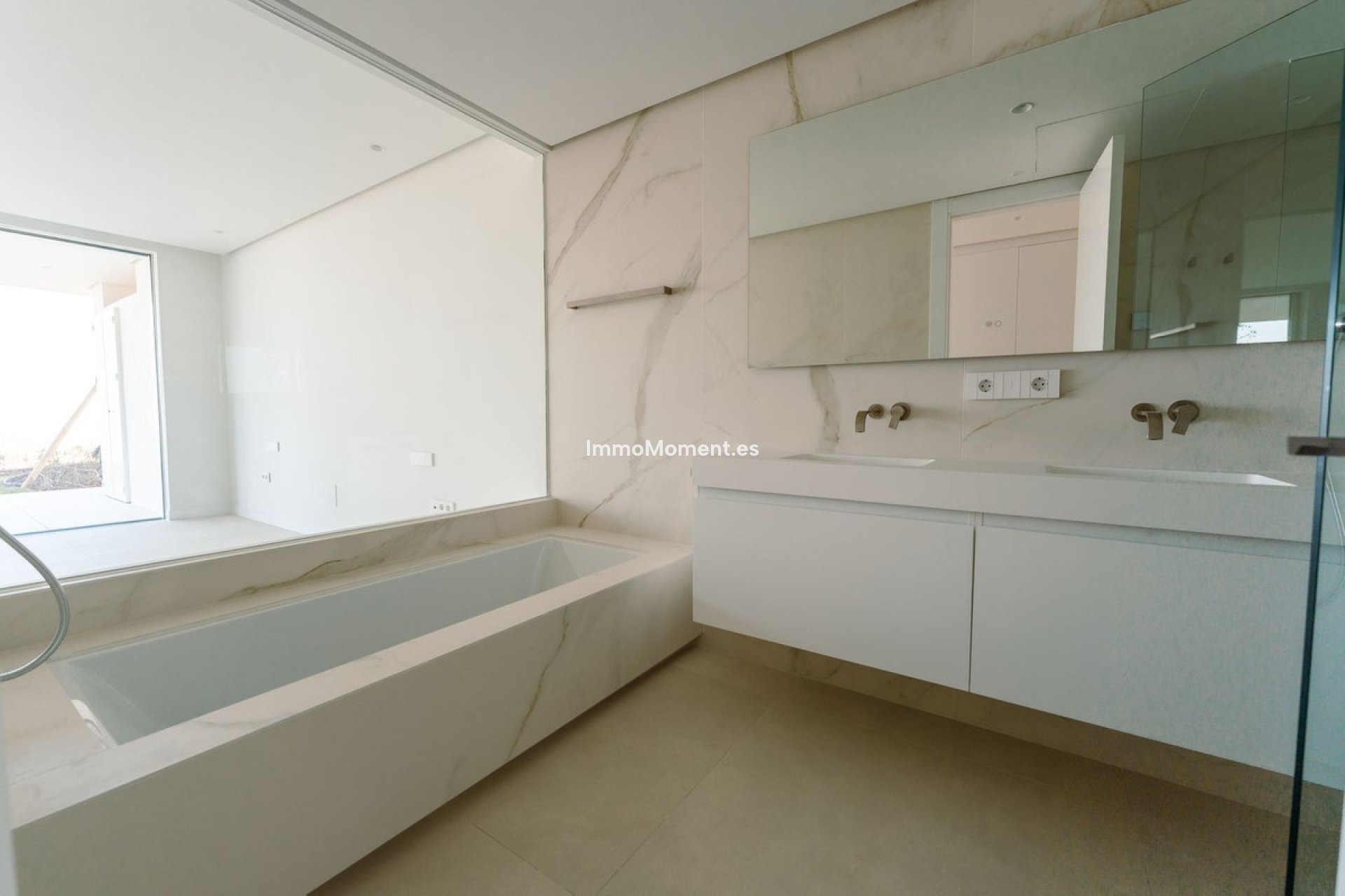 Resale - Apartment - Inland  - Ojén