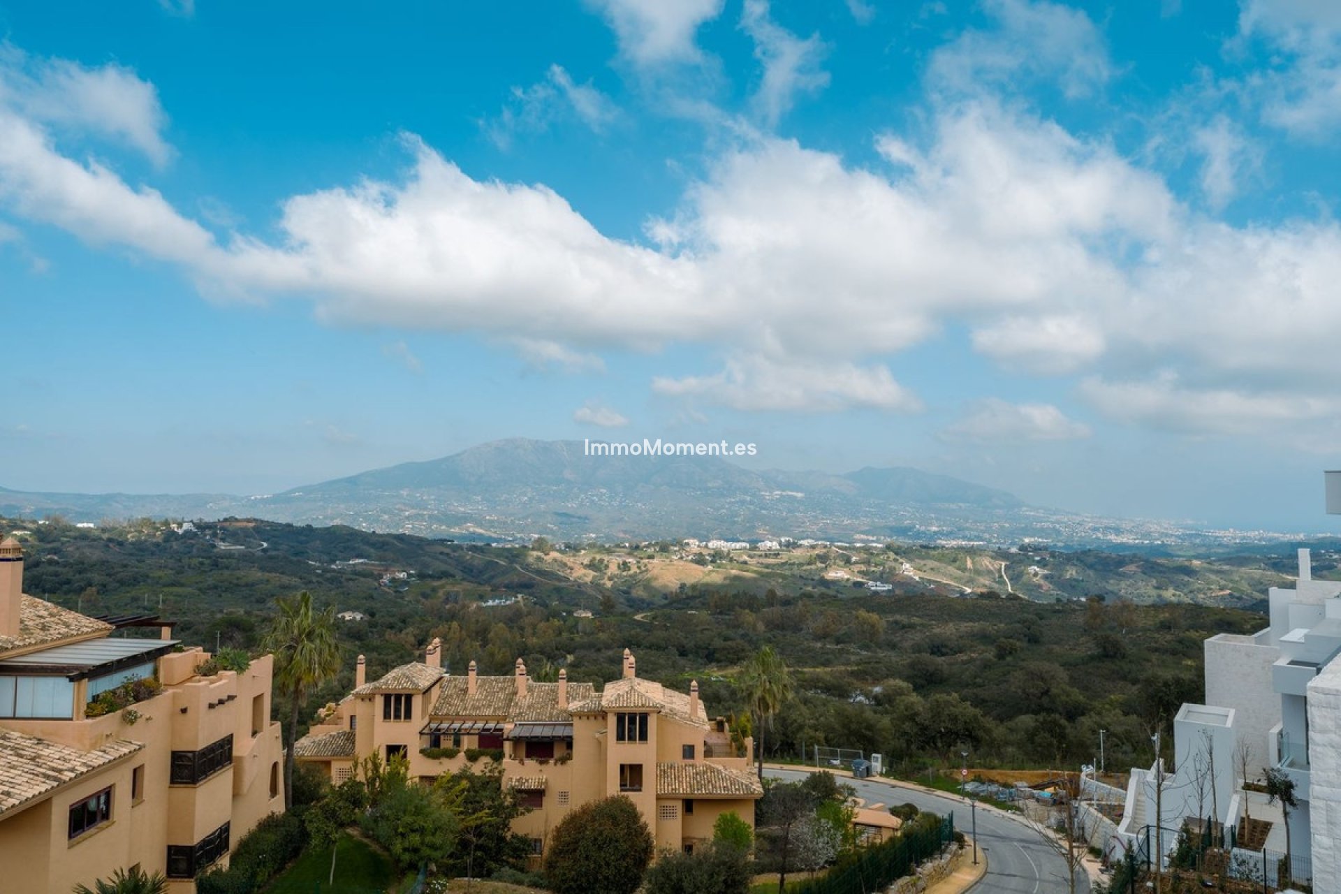 Resale - Apartment - Inland  - Ojén