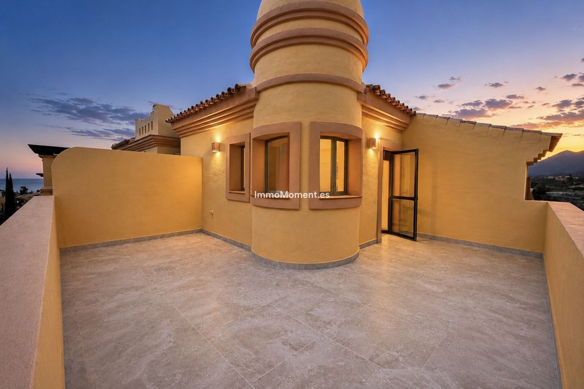 Resale - Apartment - Málaga - Benahavís
