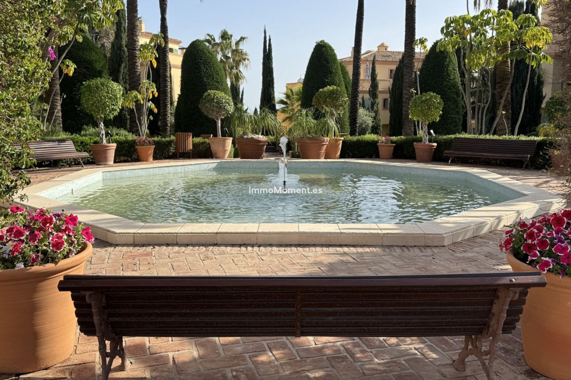 Resale - Apartment - Málaga - Benahavís