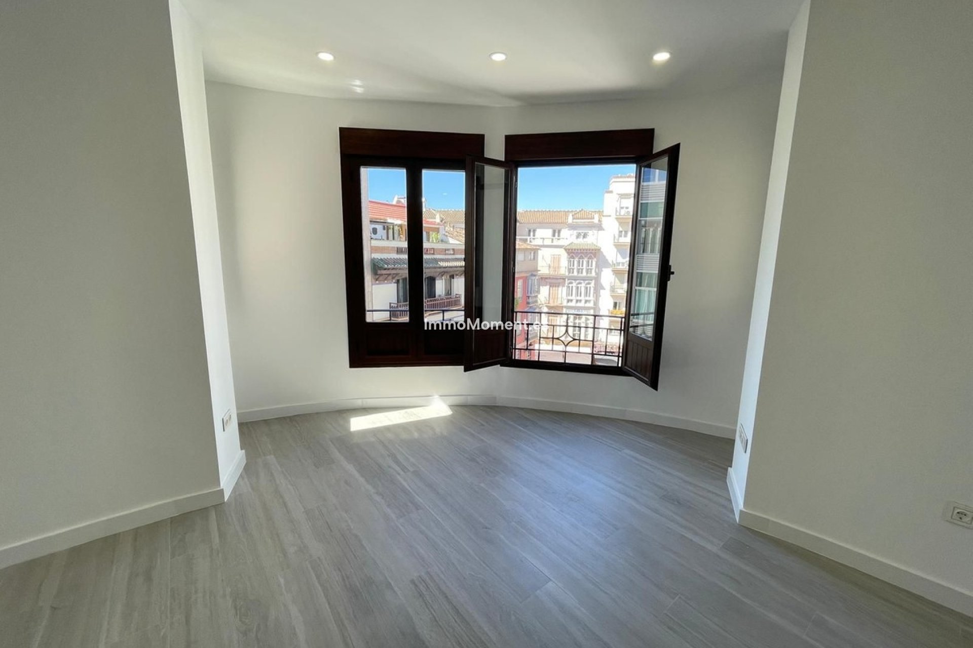Resale - Apartment - Málaga - Centro Histórico