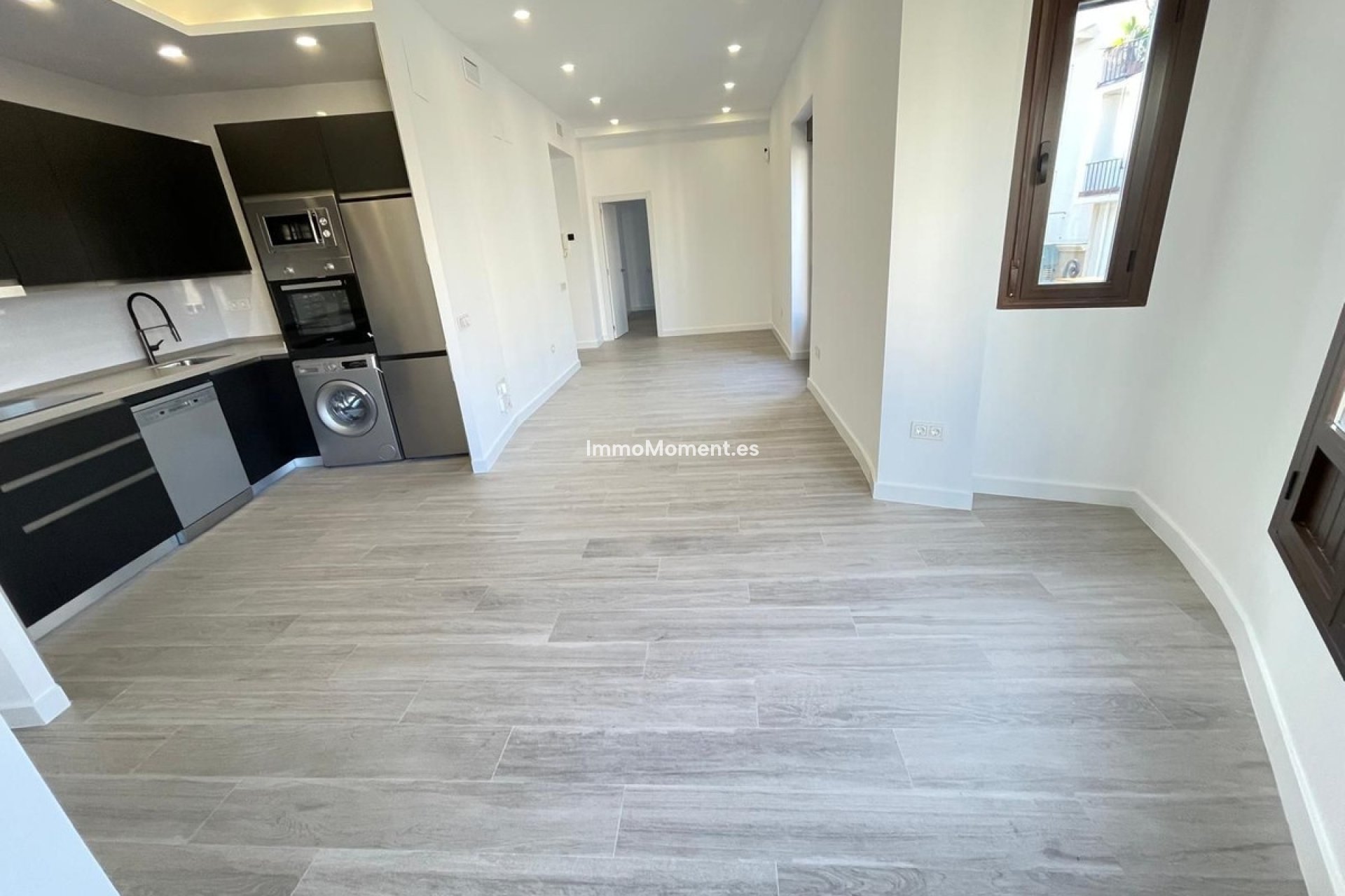 Resale - Apartment - Málaga - Centro Histórico