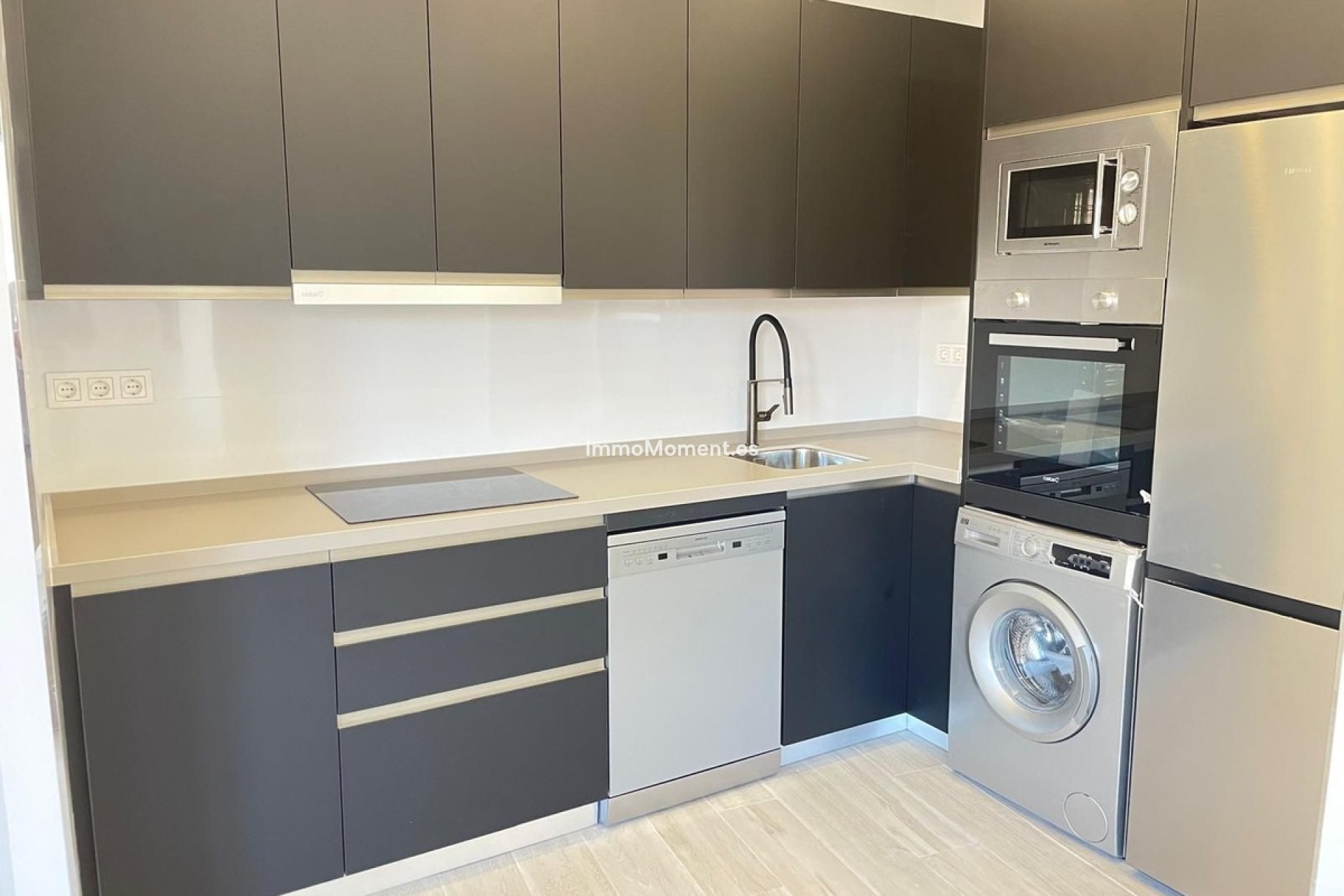 Resale - Apartment - Málaga - Centro Histórico