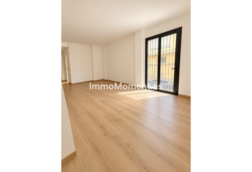 Resale - Apartment - Málaga - Centro Histórico