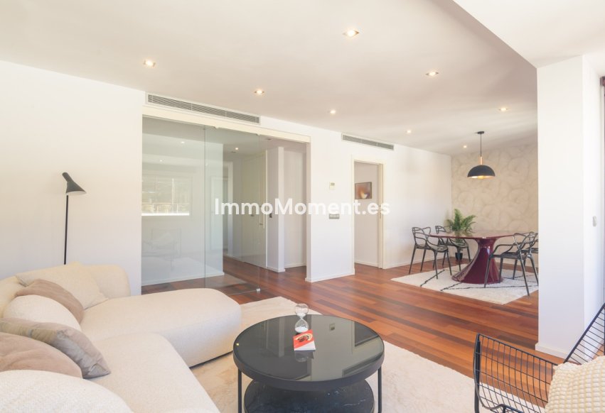 Resale - Apartment - Málaga - Centro Histórico