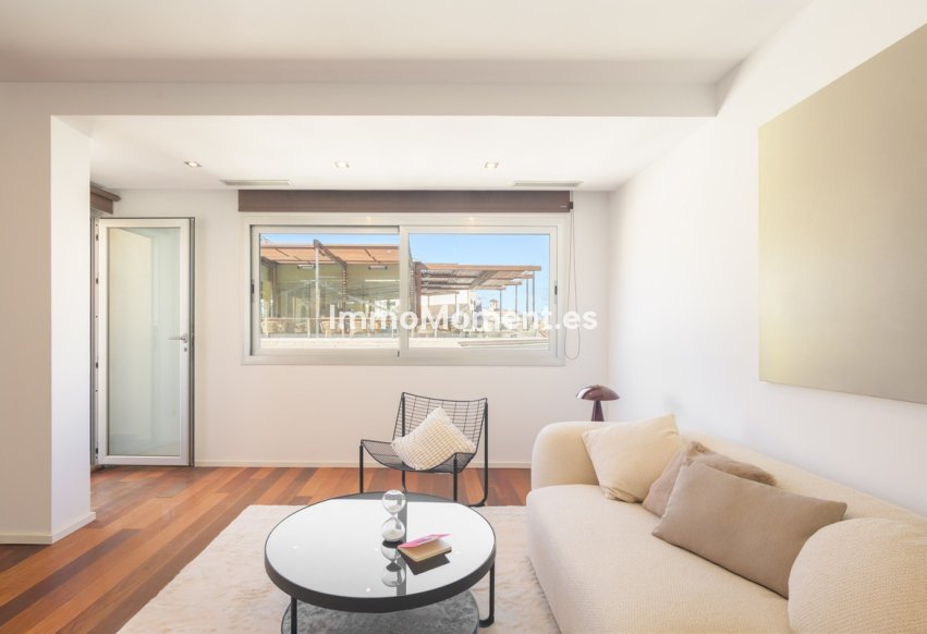 Resale - Apartment - Málaga - Centro Histórico