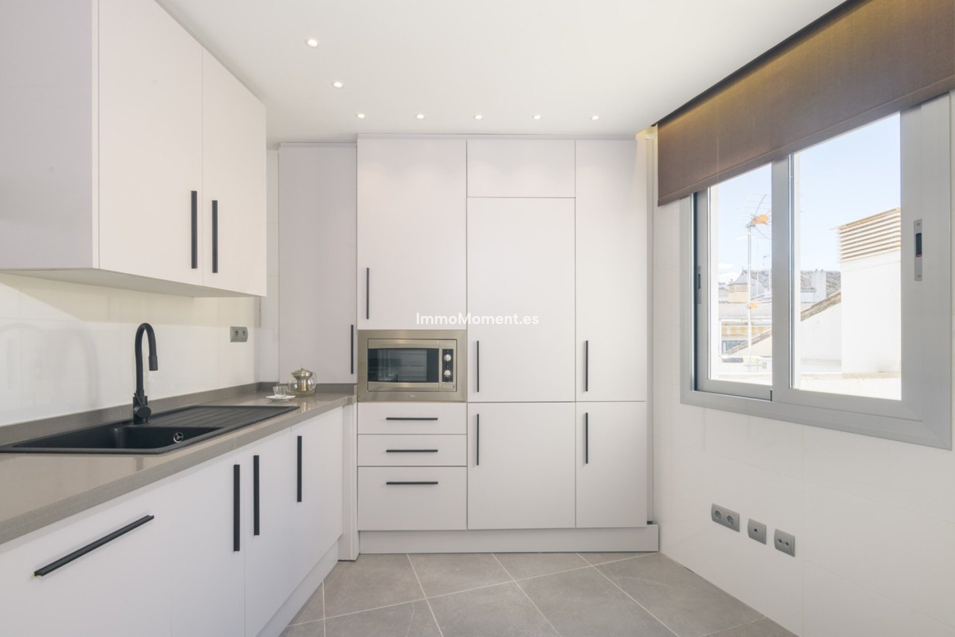 Resale - Apartment - Málaga - Centro Histórico