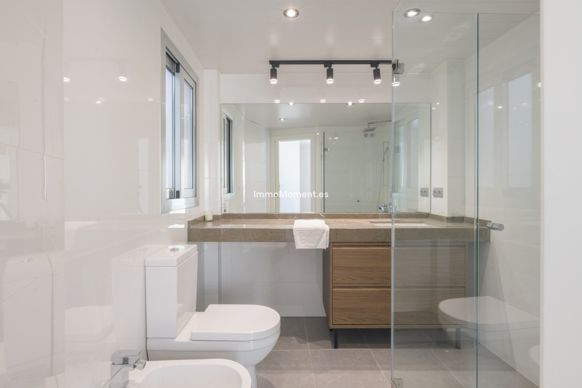 Resale - Apartment - Málaga - Centro Histórico