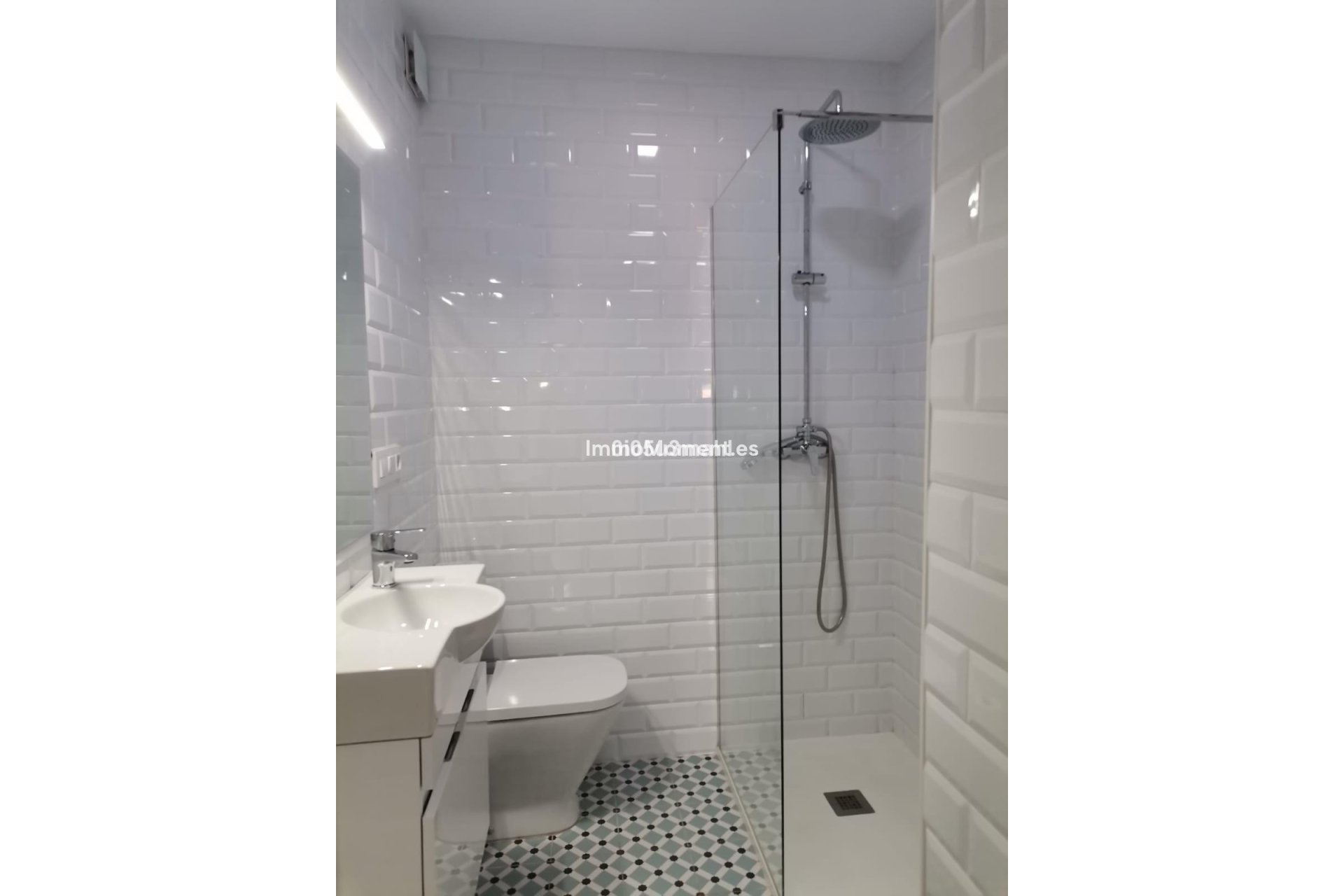 Resale - Apartment - Málaga - El Palo