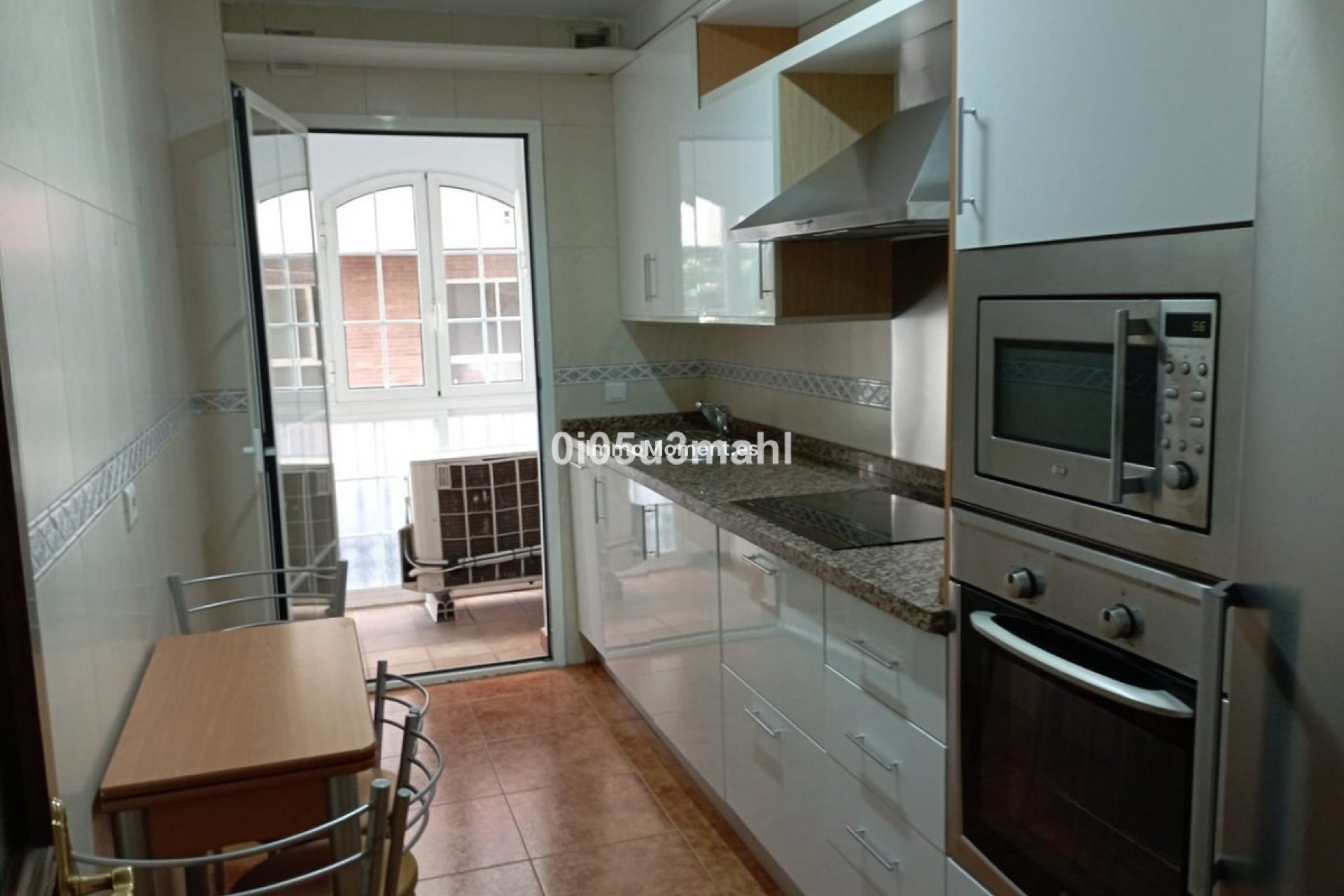 Resale - Apartment - Málaga - La Trinidad