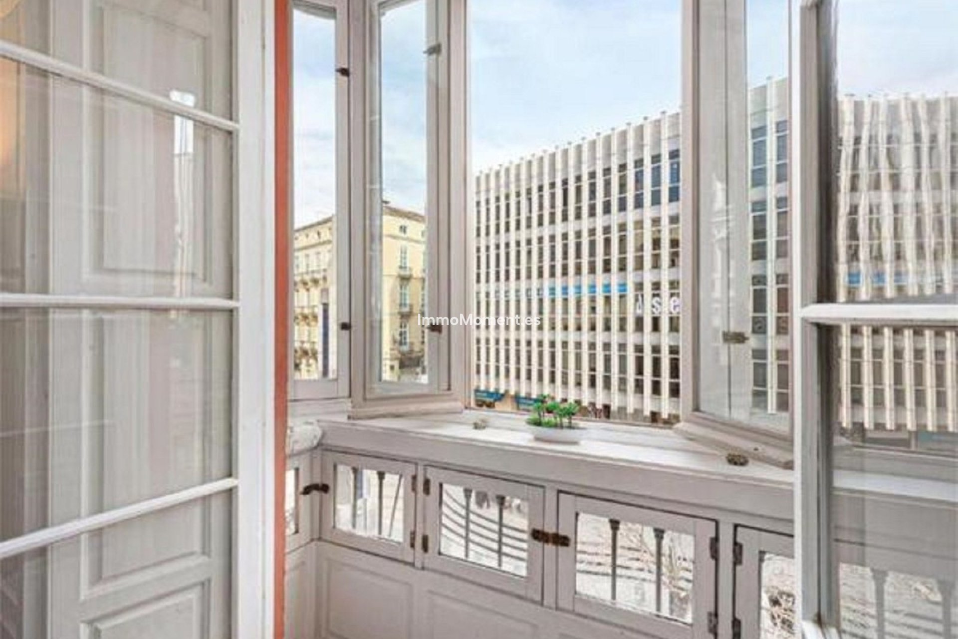 Resale - Apartment - Málaga - Málaga Centro