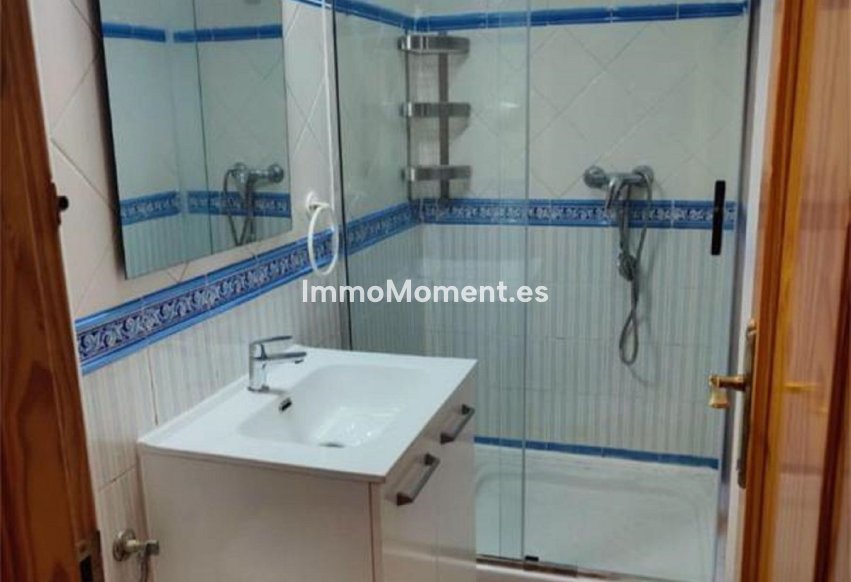 Resale - Apartment - Málaga - Málaga Centro
