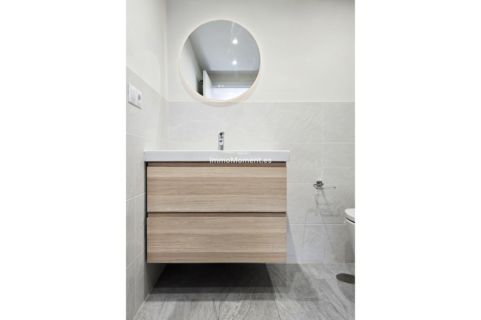 Resale - Apartment - Málaga - Málaga Centro