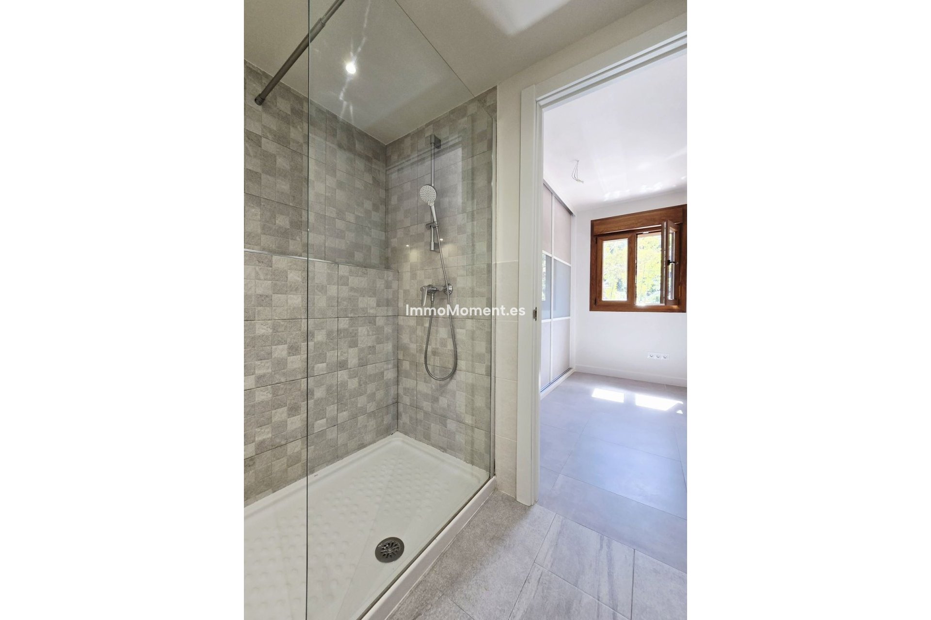 Resale - Apartment - Málaga - Málaga Centro