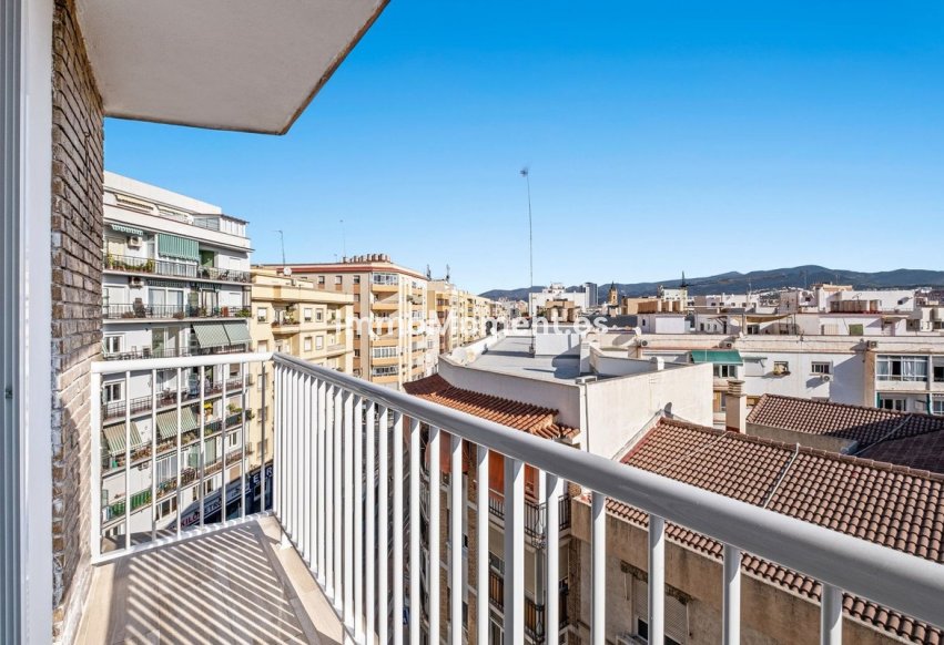 Resale - Apartment - Málaga - Málaga Centro