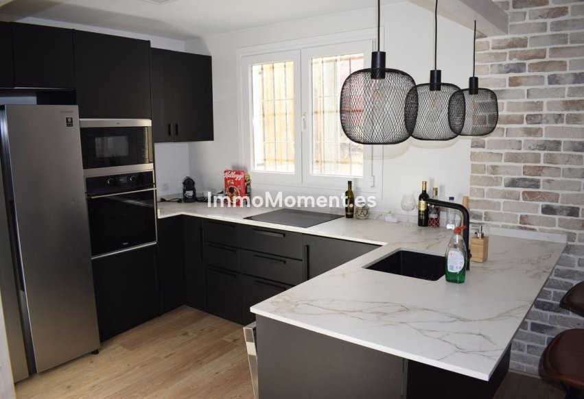 Resale - Apartment - Málaga - Málaga Centro