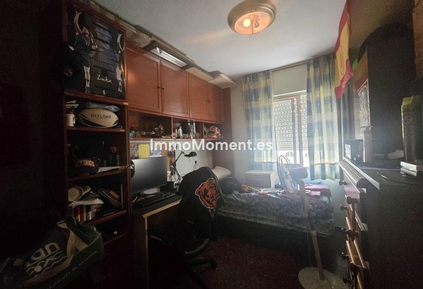 Resale - Apartment - Málaga - Málaga Centro