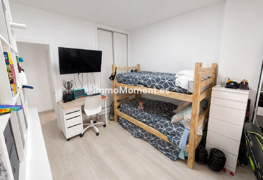 Resale - Apartment - Málaga - Málaga Centro