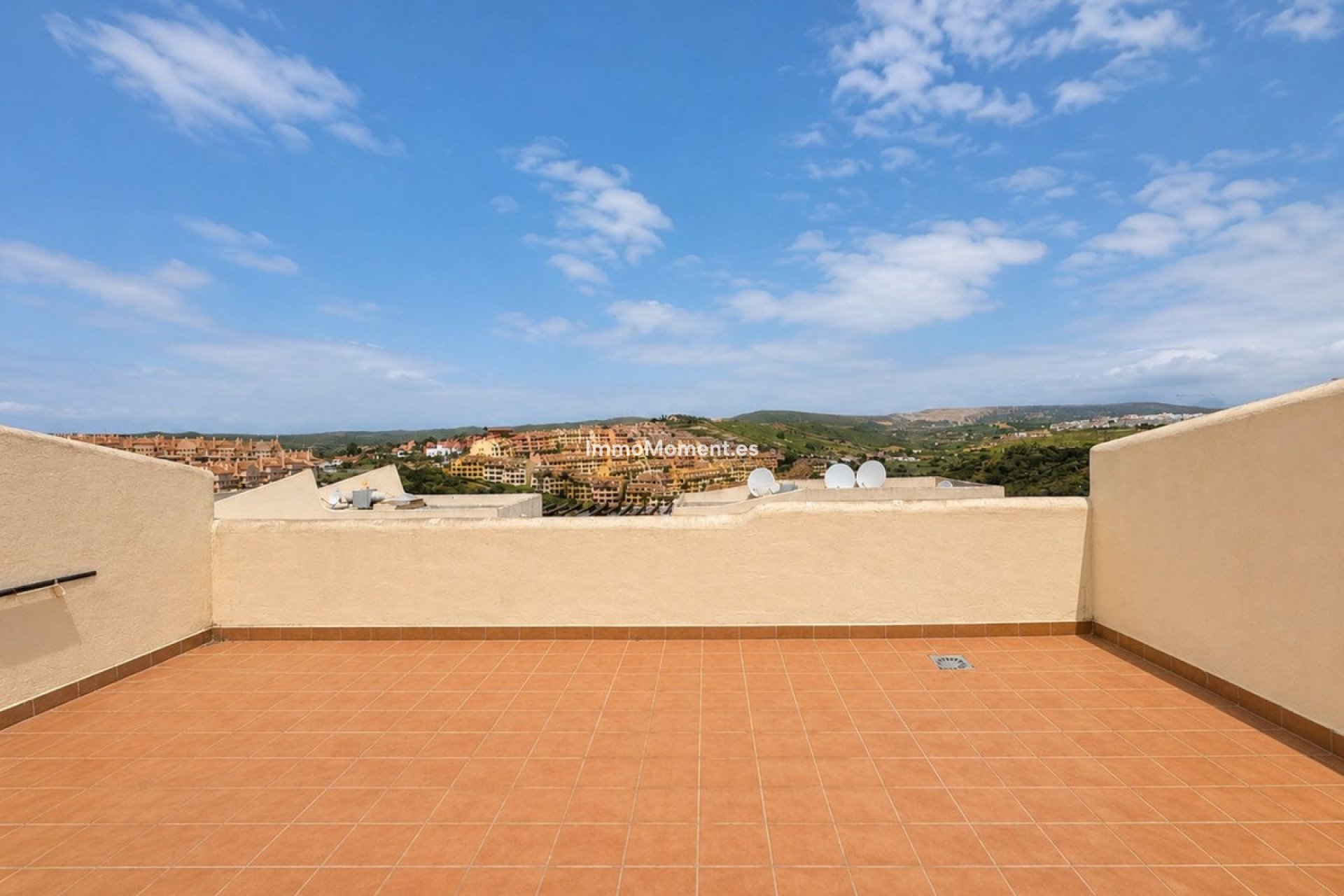 Resale - Apartment - Manilva - La Duquesa
