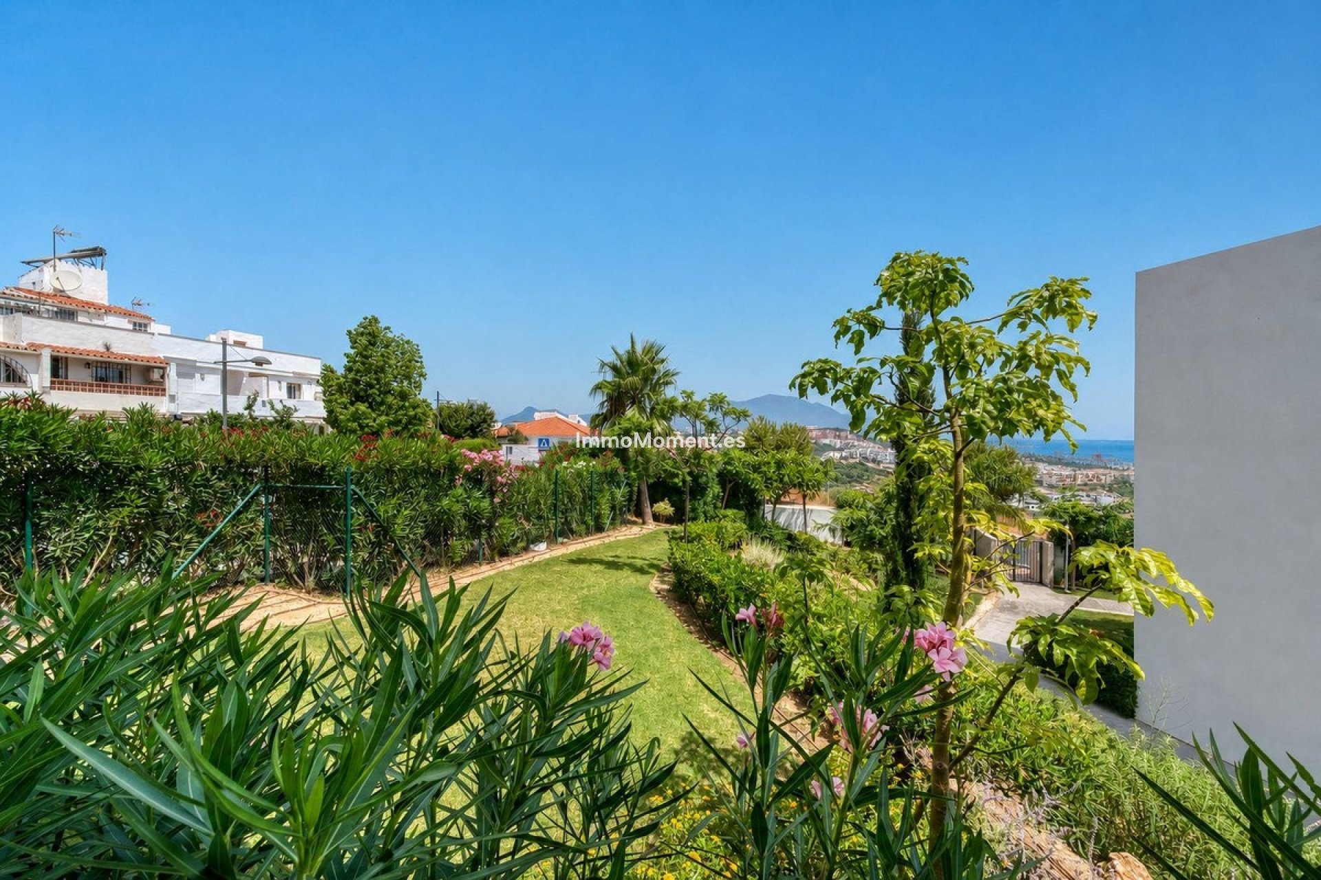 Resale - Apartment - Manilva - La Duquesa