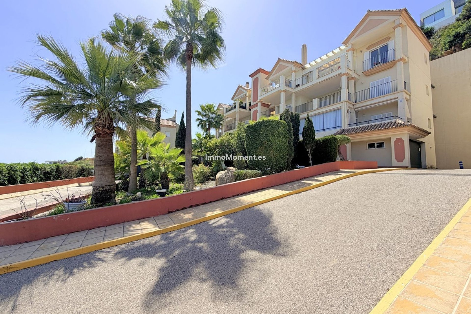 Resale - Apartment - Manilva - La Duquesa