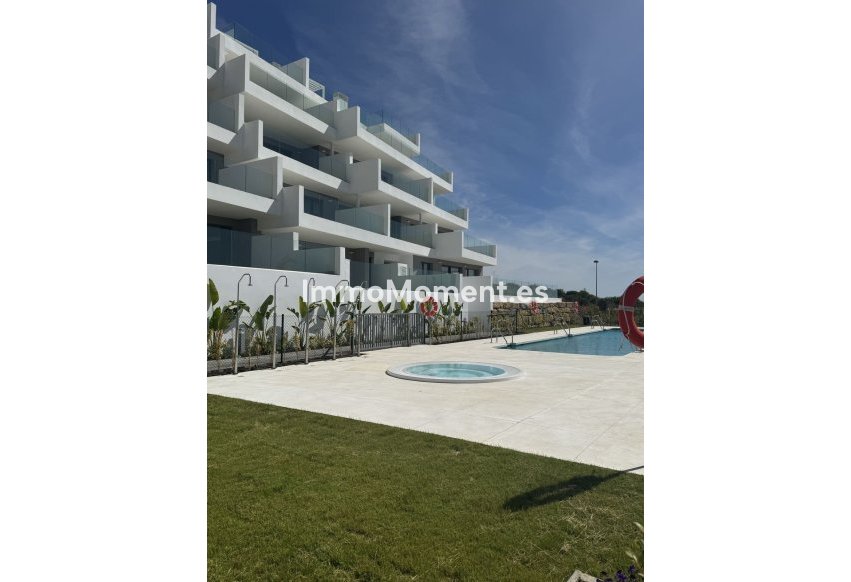 Resale - Apartment - Manilva - La Duquesa
