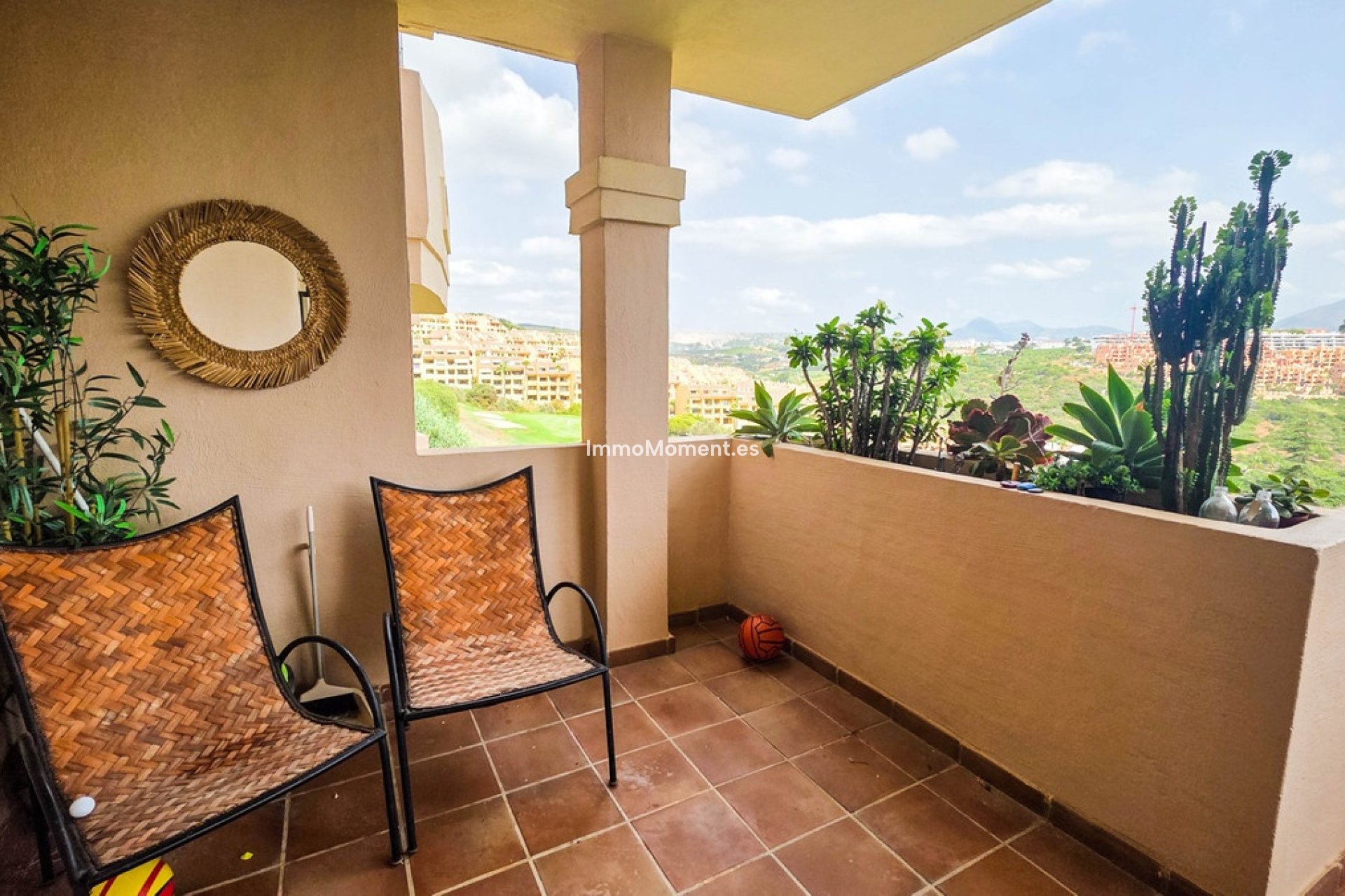 Resale - Apartment - Manilva - La Duquesa
