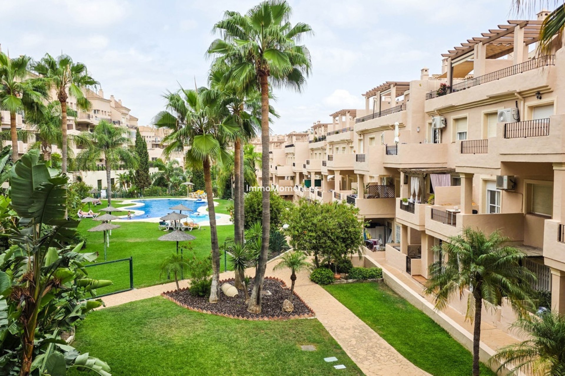 Resale - Apartment - Manilva - La Duquesa