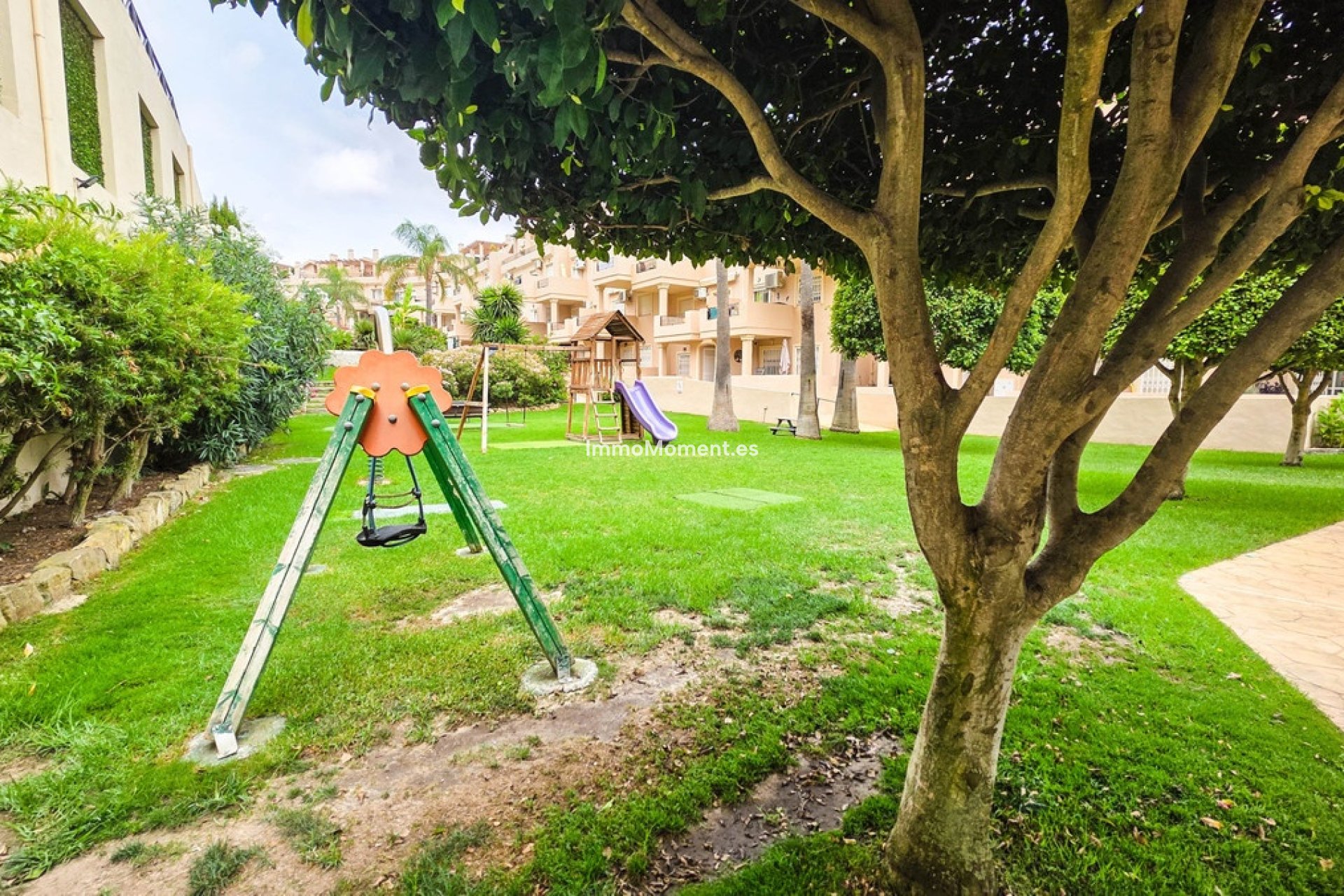 Resale - Apartment - Manilva - La Duquesa