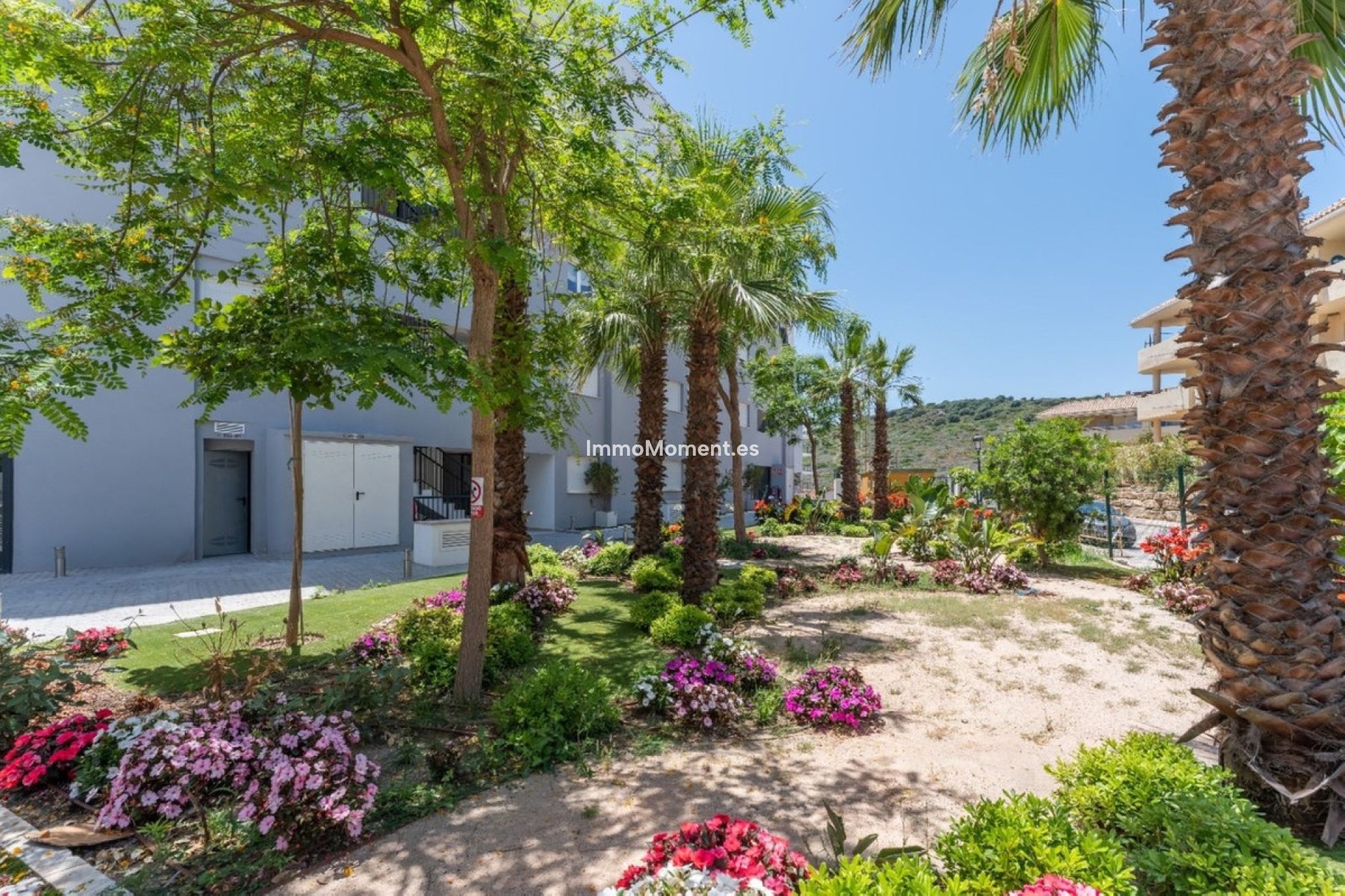 Resale - Apartment - Manilva - La Duquesa