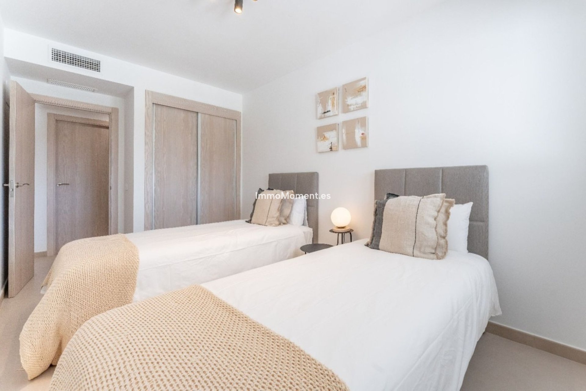 Resale - Apartment - Manilva - La Duquesa
