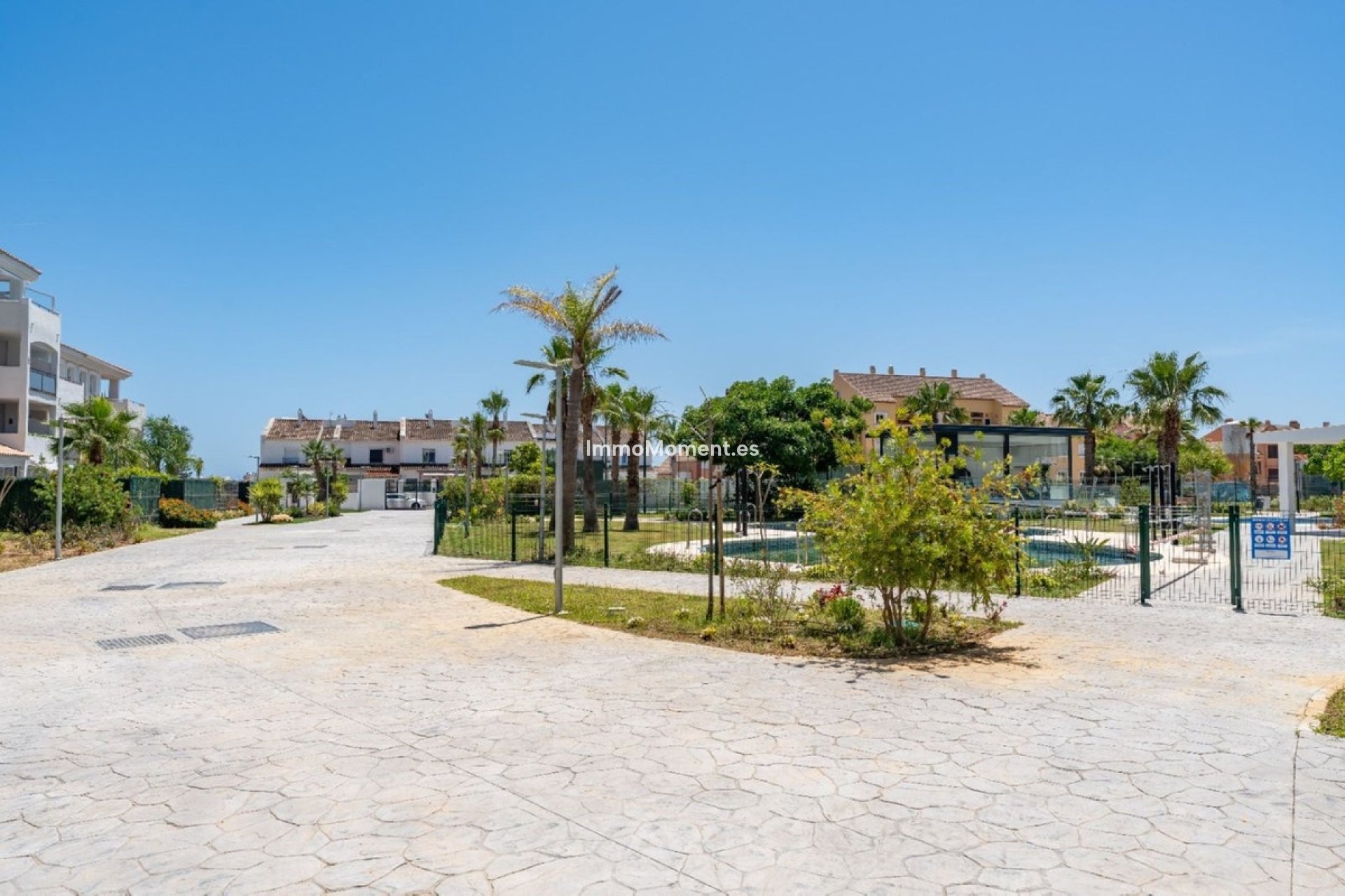 Resale - Apartment - Manilva - La Duquesa