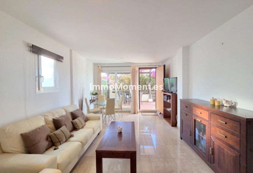 Resale - Apartment - Manilva - La Duquesa