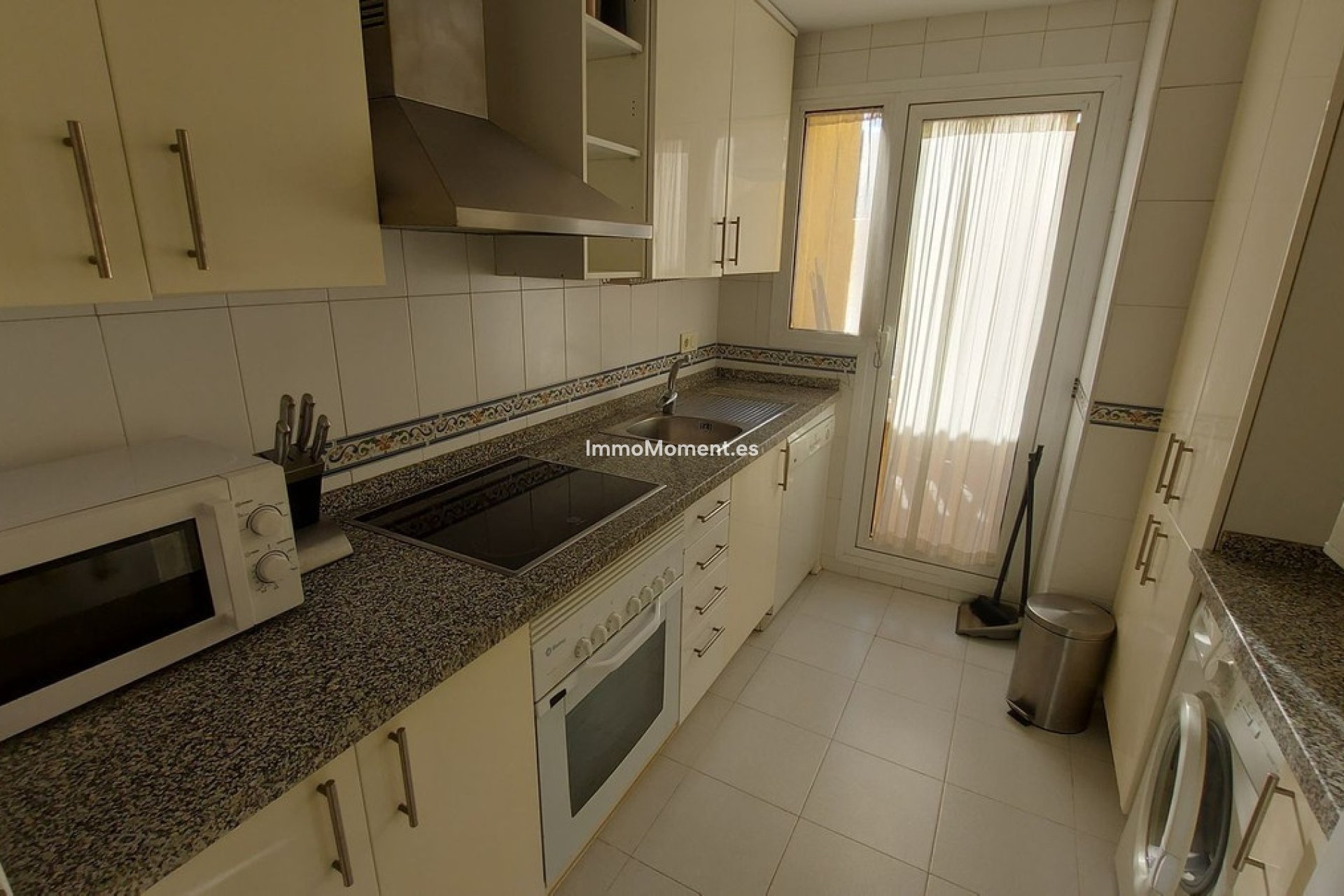 Resale - Apartment - Manilva - La Duquesa