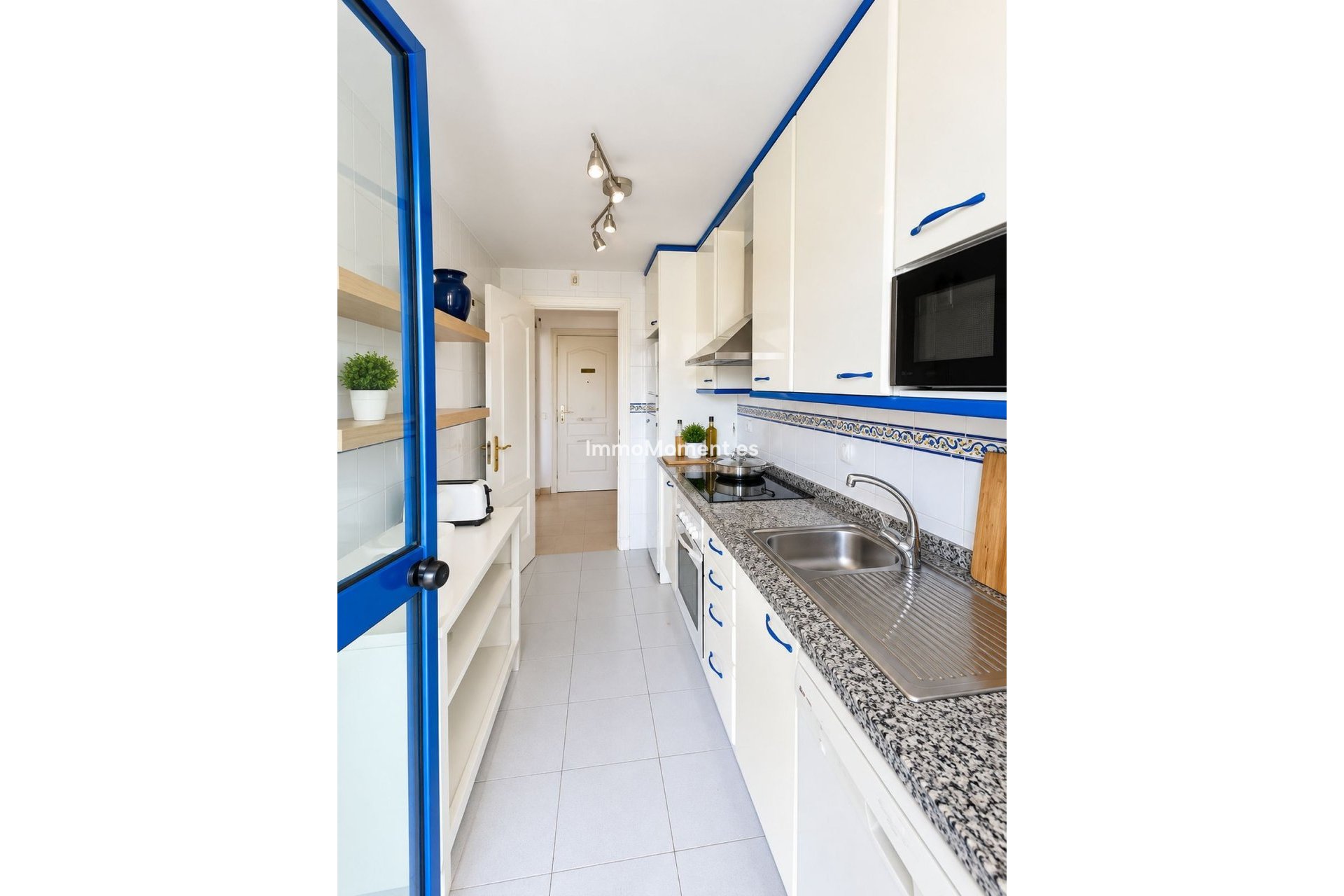 Resale - Apartment - Manilva - La Duquesa