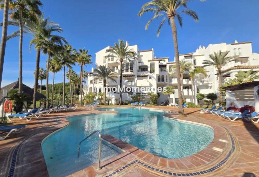 Resale - Apartment - Manilva - La Duquesa