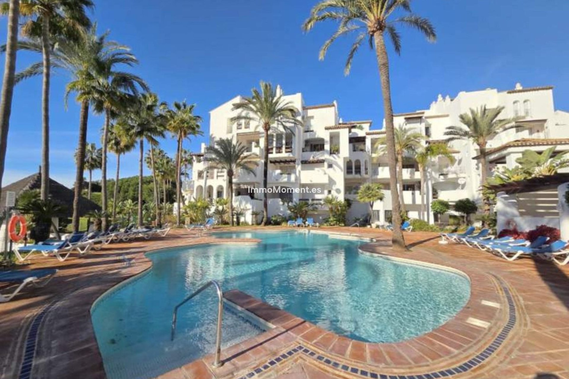 Resale - Apartment - Manilva - La Duquesa