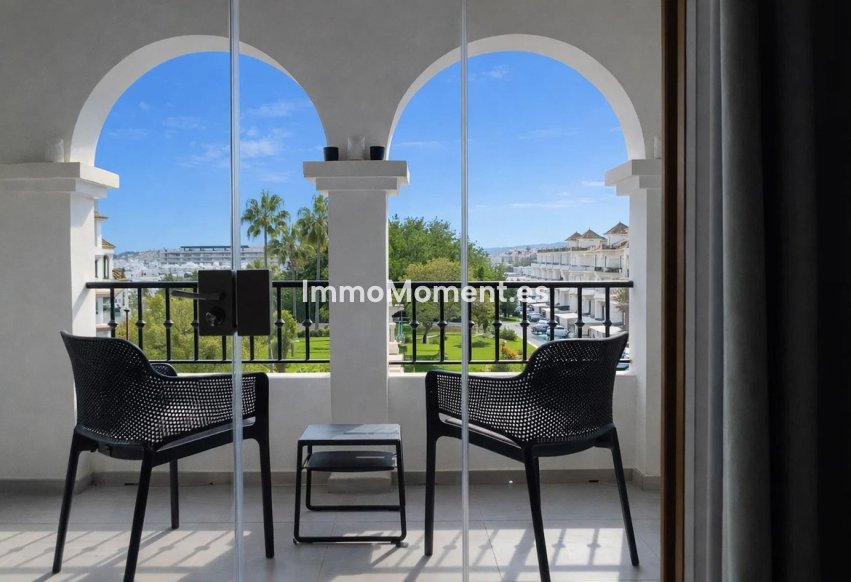 Resale - Apartment - Manilva - La Duquesa